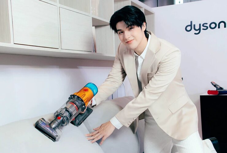 Sky วงศ์รวี โชว์ทักษะทำความสะอาดสุดล้ำกับ Dyson รุ่นใหม่