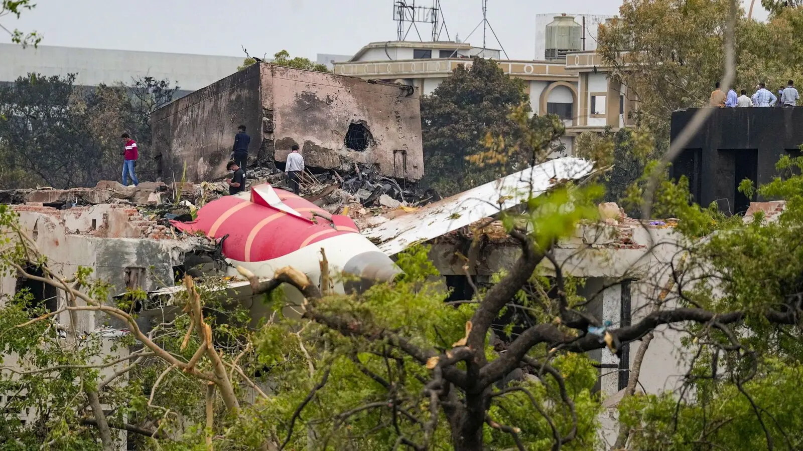 Incidente Air India: Xi Jinping esprime cordoglio a Murmu e Modi