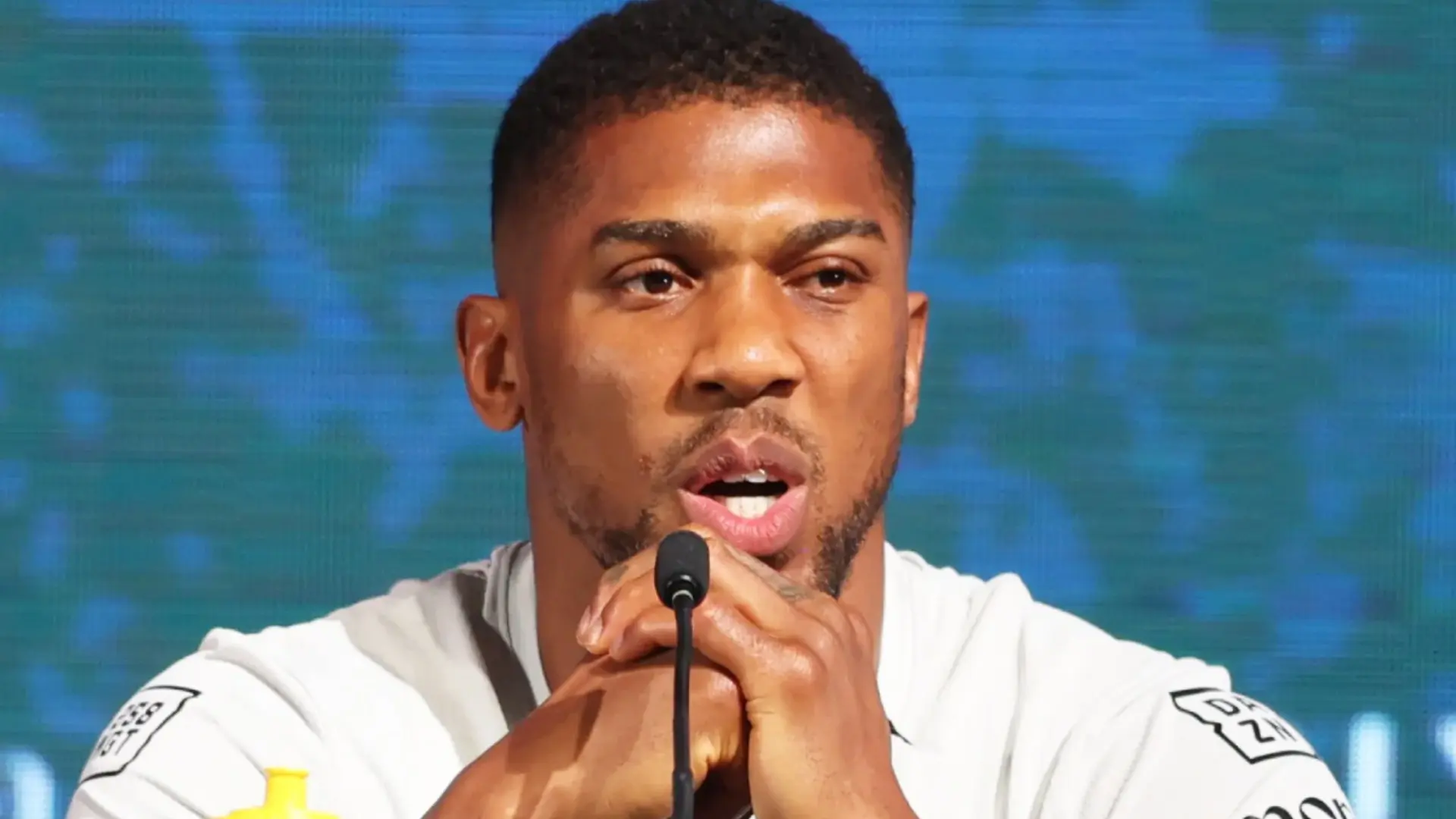 Anthony Joshua avverte: salta due pesi massimi per il titolo mondiale