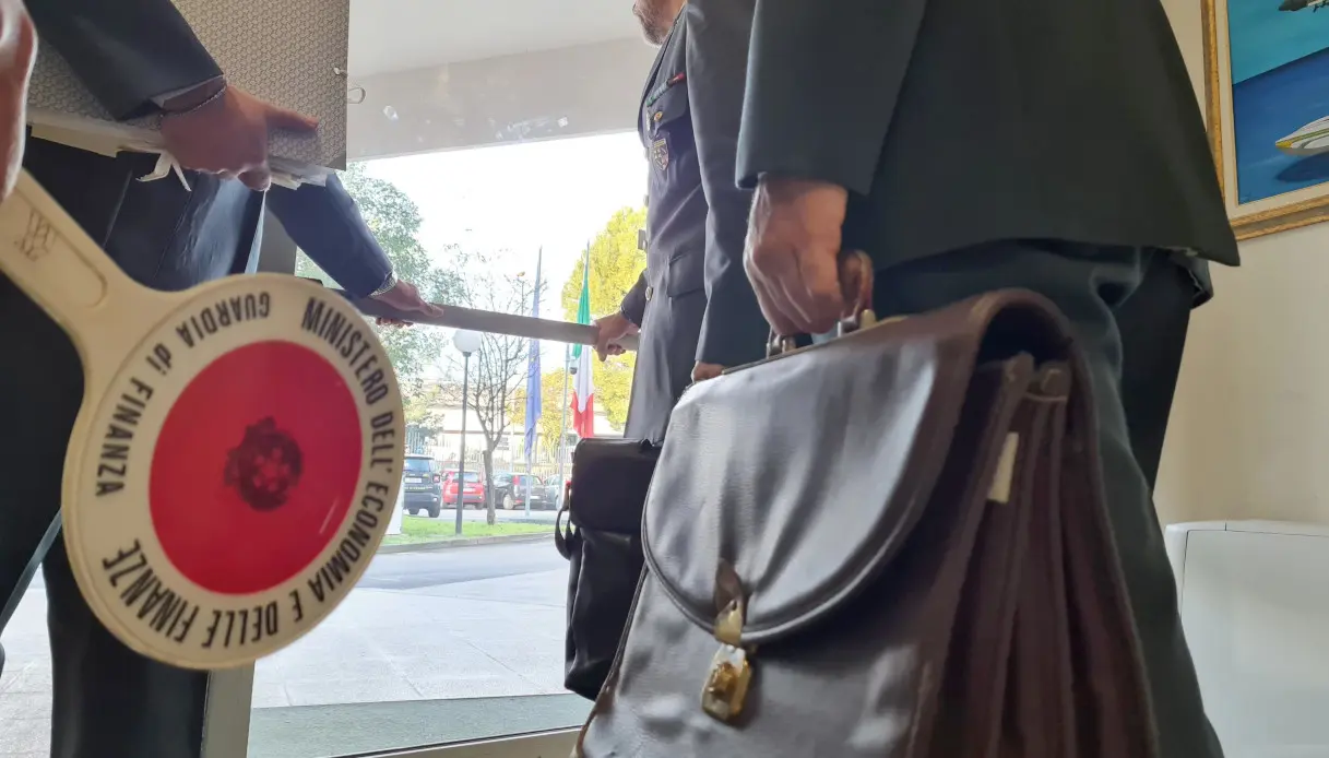 Sindaci sotto inchiesta in tutta Italia: le cause degli avvisi di garanzia