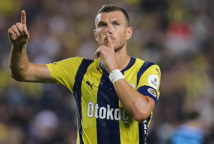 Fiorentina chiude per Dzeko e Xhaka verso il Milan oggi