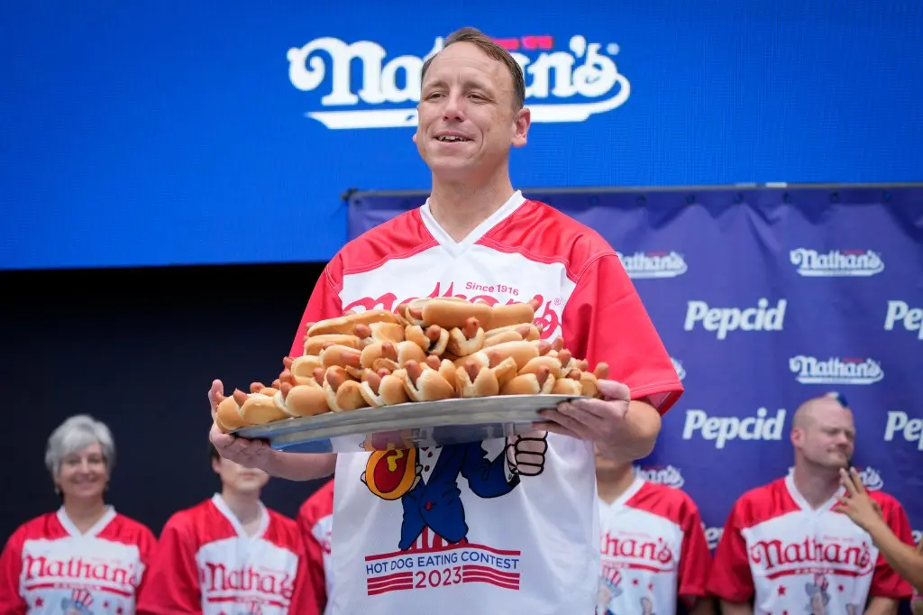 Joey Chestnut conferma il ritorno al Nathan’s Hot dog eating contest