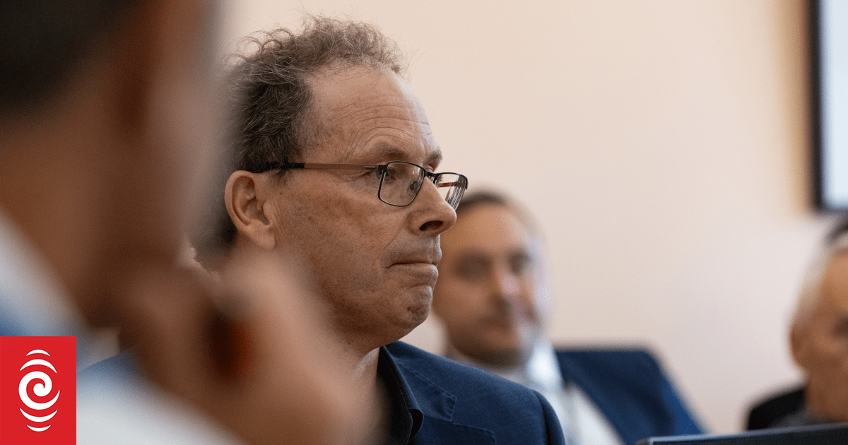 Rnz invita a dimissioni volontarie dopo il taglio ai fondi del budget