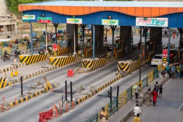 Gadkari lancia il pass annuale fastag NHAI a 3.000 Rs per auto personali