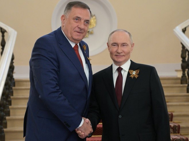 Putin i Medvedev čestitali Dodiku Novu godinu i Božić