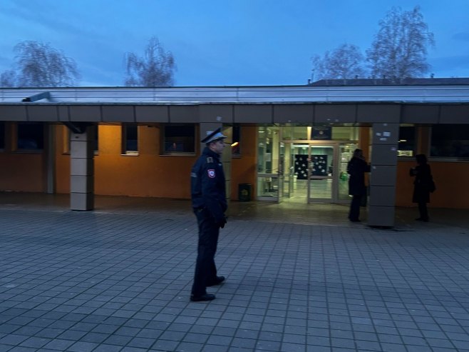Dojava o bombi u više osnovnih škola u Srpskoj
