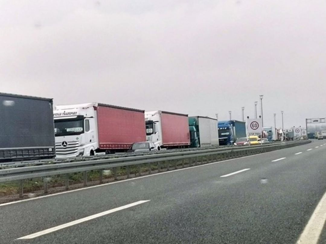 Nastavljena blokada teretnog saobraćaja na granici sa Hrvatskom