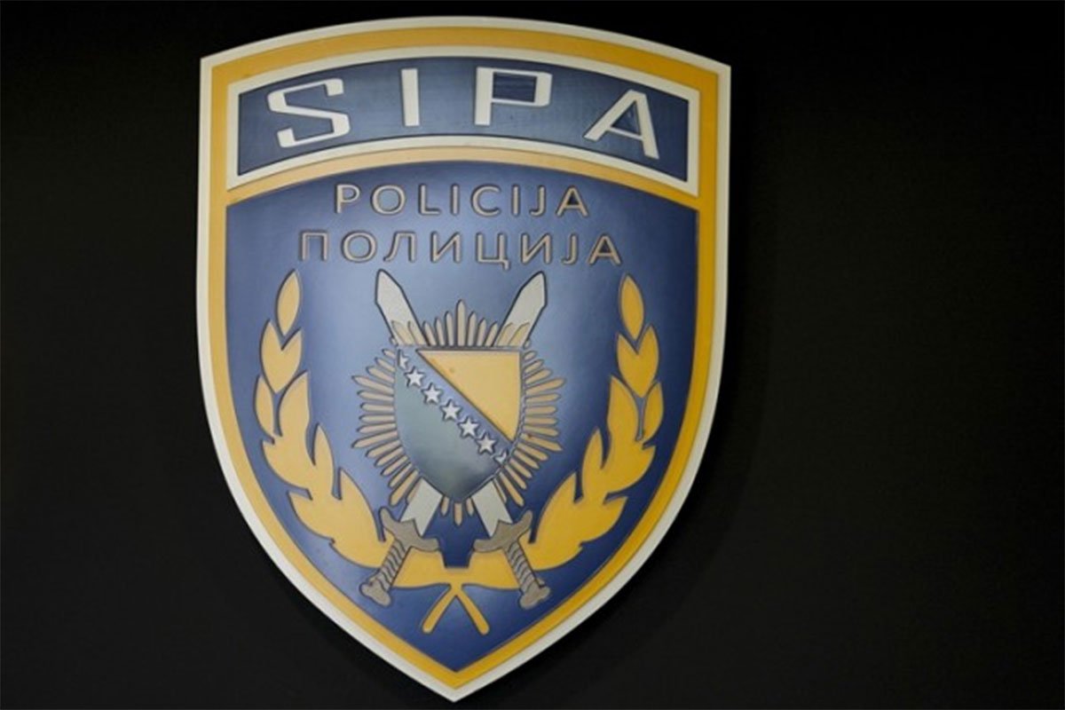 Akcija "Zora": SIPA pretresa zbog šverca ukradenih vozila, droge i oružja