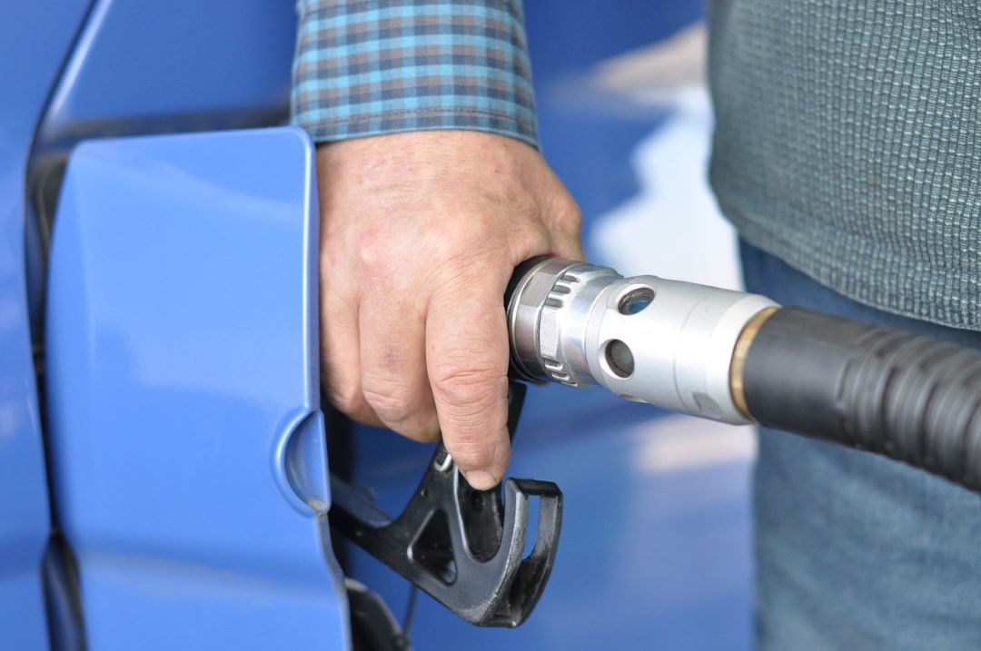 Nasuo 130 KM goriva na pumpi u Banjaluci i pobjegao
