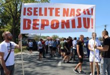 Magistralni put Banjaluka - Prijedor blokiran zbog deponije