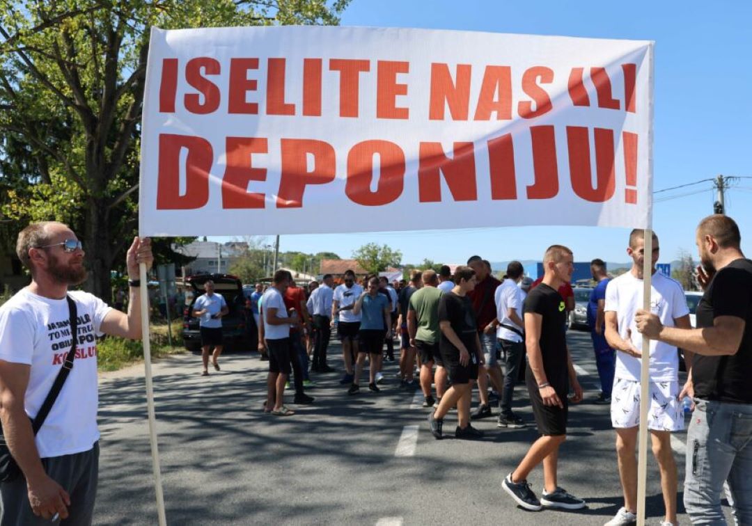 Magistralni put Banjaluka - Prijedor blokiran zbog deponije