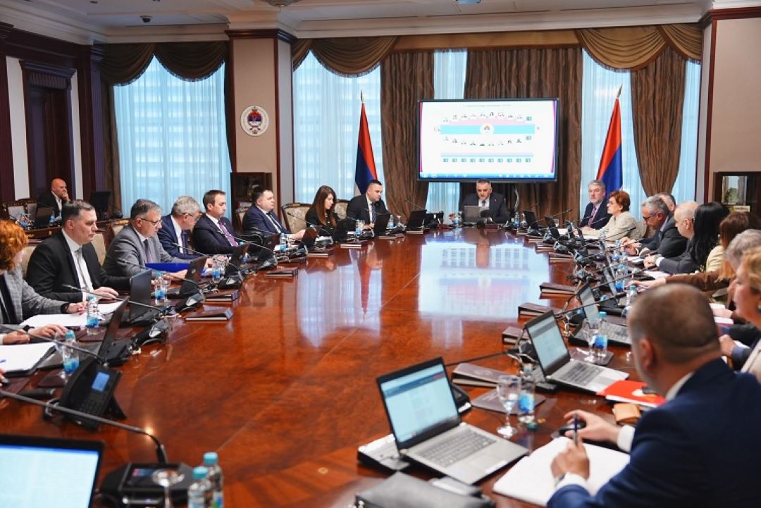 Minić i njegovi ministri dobili povišice