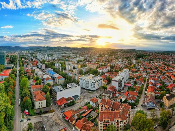 Dijelovi Banjaluke bez struje, ne rade semafori, problemi i u vodosnabdijevanju