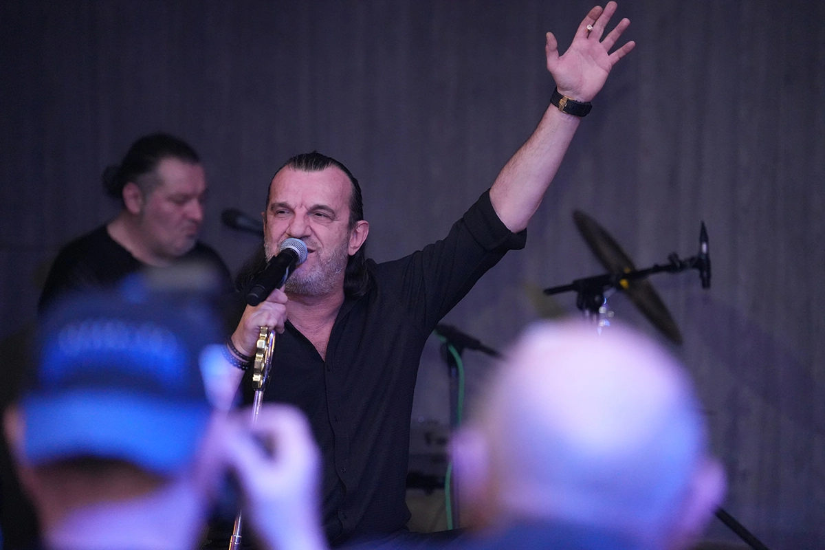 Koncert Ace Lukasa i Slađe Alegro završio masovnom tučom: Policajcu razbili glavu