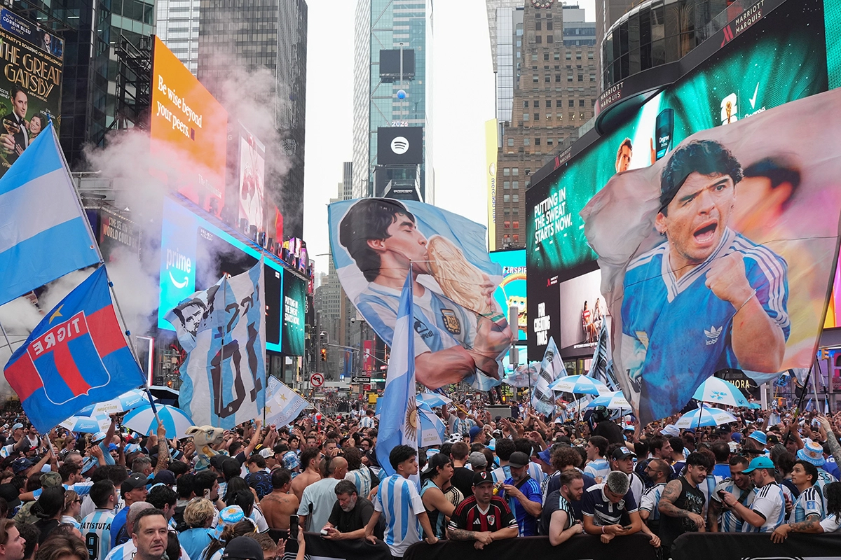 Njujork se pretvorio u Buenos Ajres: Argentinski navijači okupirali ulice