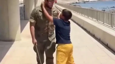 Najteža slika migrantske krize u Seuti: "Poljubiću vam glavu, nemojte me vraćati"
