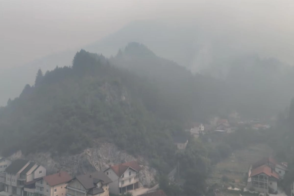 Požari kod Konjica: Vatra stigla do kuća, zatražena međunarodna pomoć