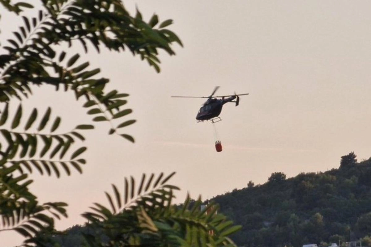 Situacija kod Nevesinja stabilna, ali vatra još gori: Očekuje se helikopter