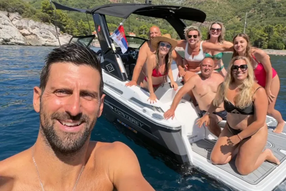 Novak Đoković zaustavio brod, uzeo telefon i oduševio fanove