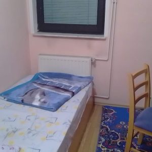 Izdajem dvije jednokrevetne sobe