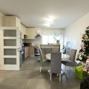 NOVI SAD– KOMFORAN PORODICAN STAN