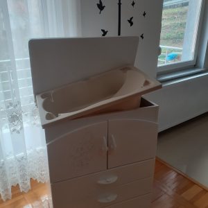prodajem dječiju komodu