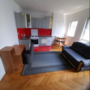 Izdajem namjestenu garsonjeru u Banjaluci