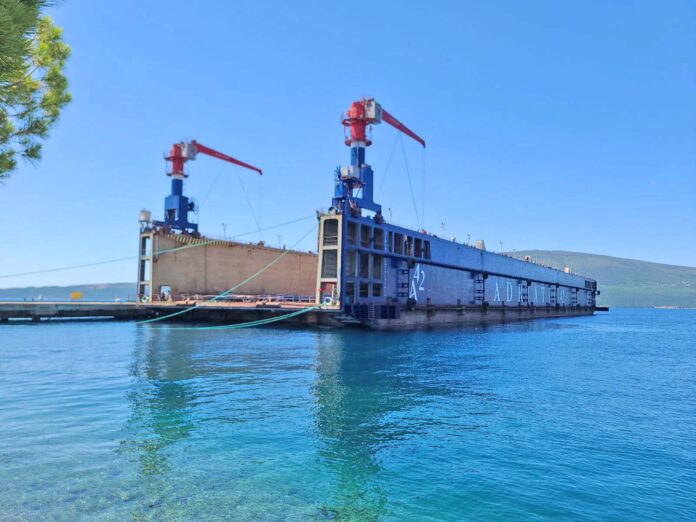 Plutajuci dok, Adriatik 42, jul 2022