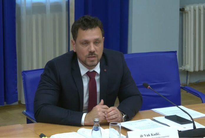 vUK kADIC