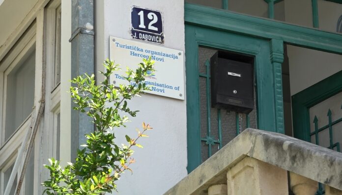 Turistička organizacija, naslov.jpg 111