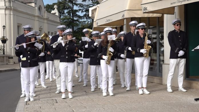 Defile Mjesna muzika Đenović