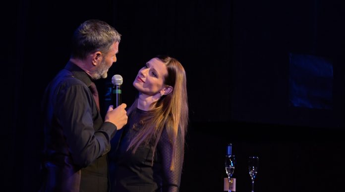 ljubav iza kulisa